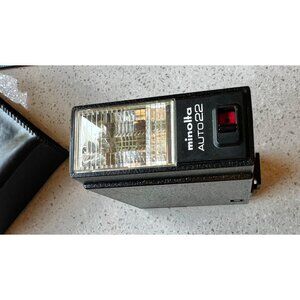 Vintage Minolta Auto 22 Flash For 35mm Film Camera With Case